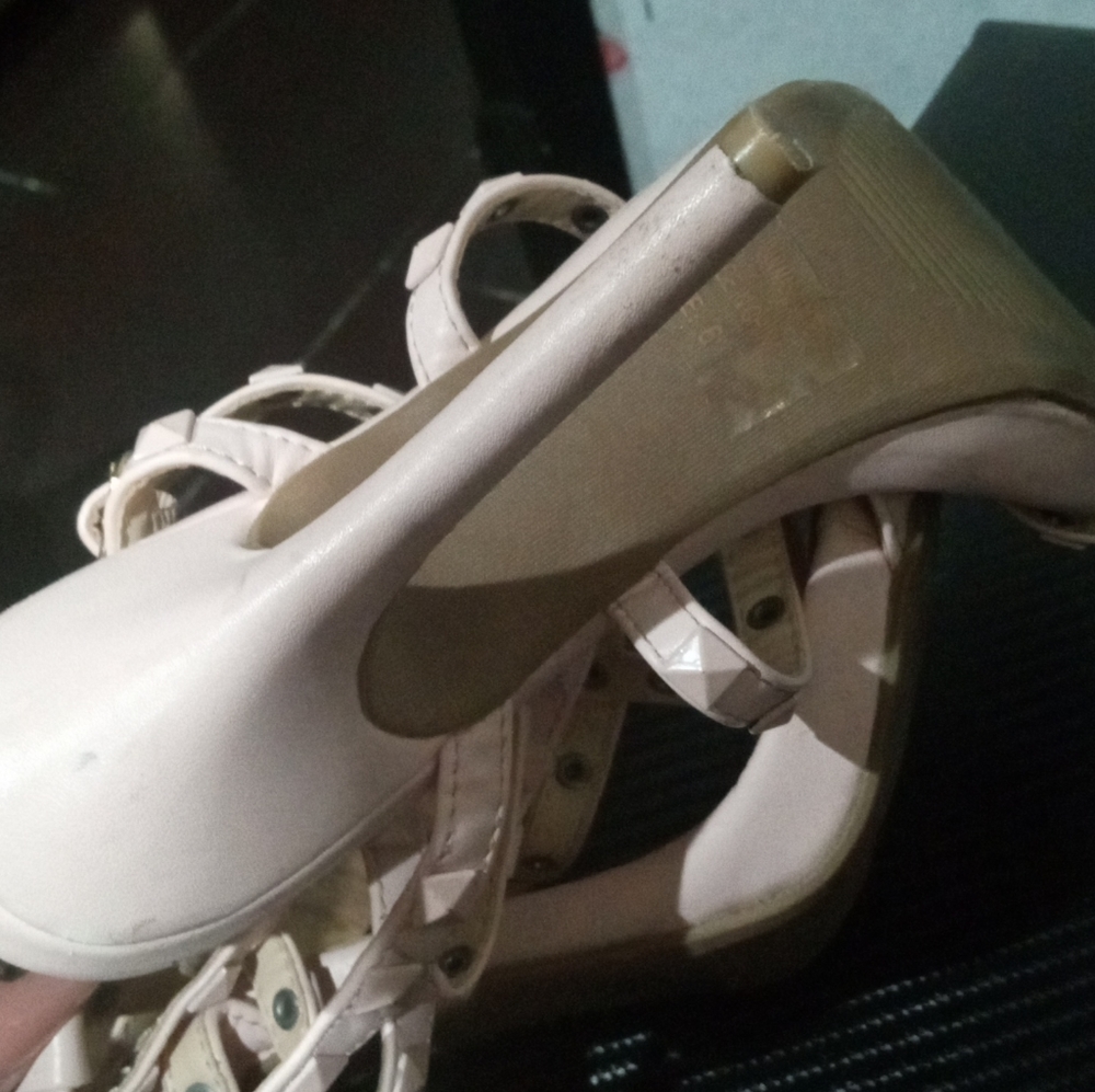 High heels - Picture 5 of 6